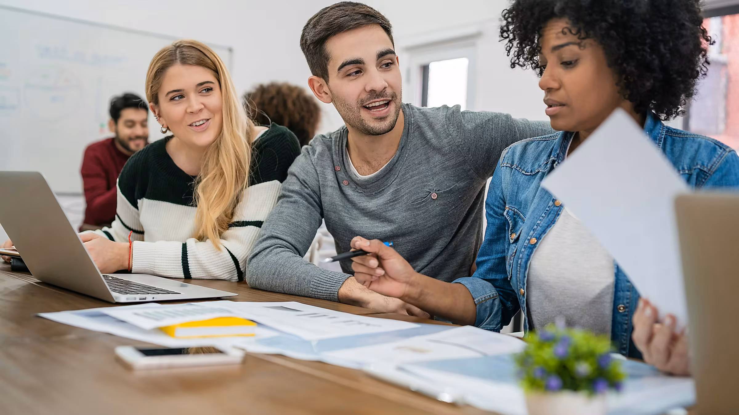 Blog-AIBES-Contratación ágil: desafíos y soluciones en proyectos de software con Scrum